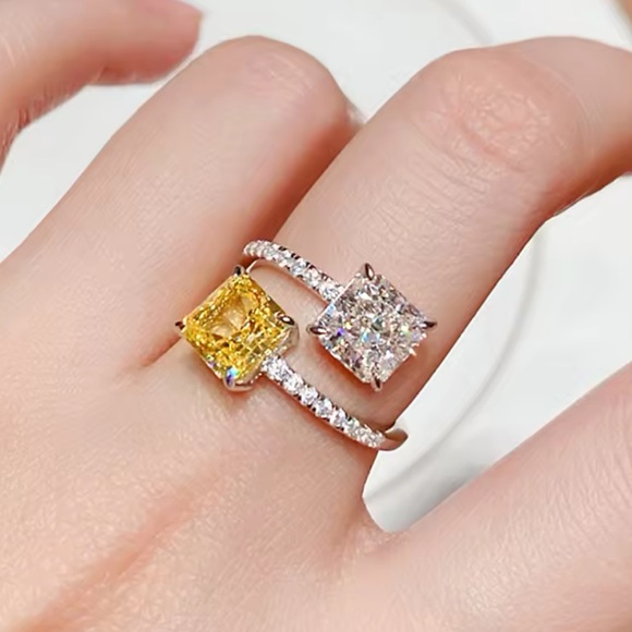 Adjustable Ring with Bright Princess Square - Picture 3 of 4